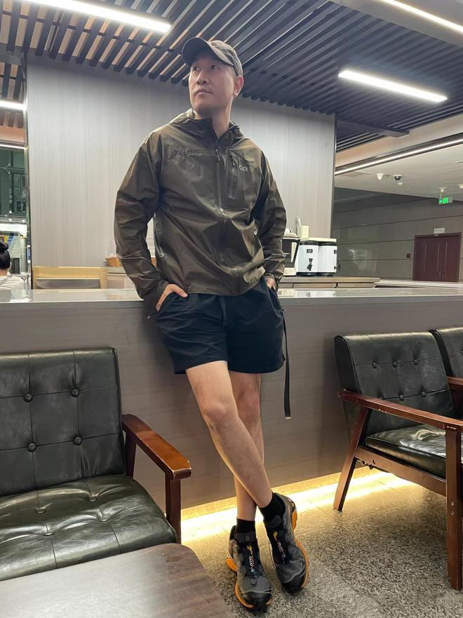 ike、阿迪换成4个中产品牌更高级必一答应我：中年男人运动鞋别穿N(图9)