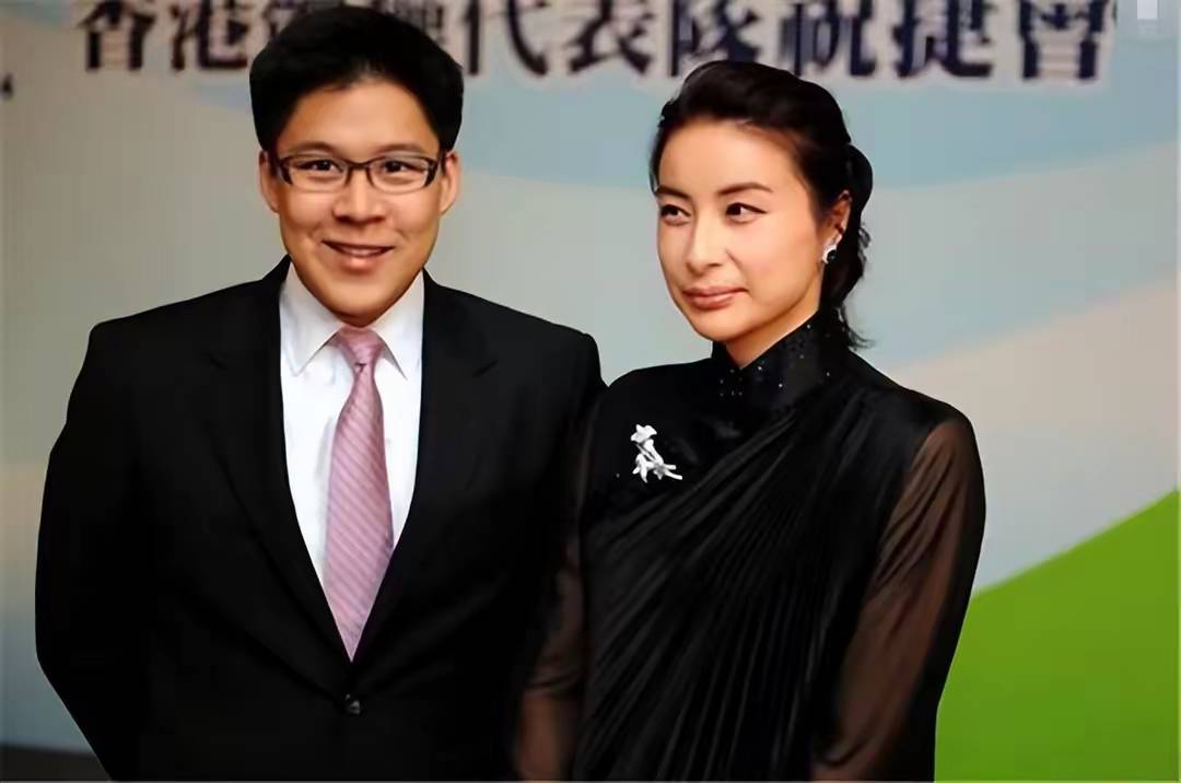 晶晶育儿遭公公吐槽网友却大赞其做法！必一运动·(B-Sports)网站郭