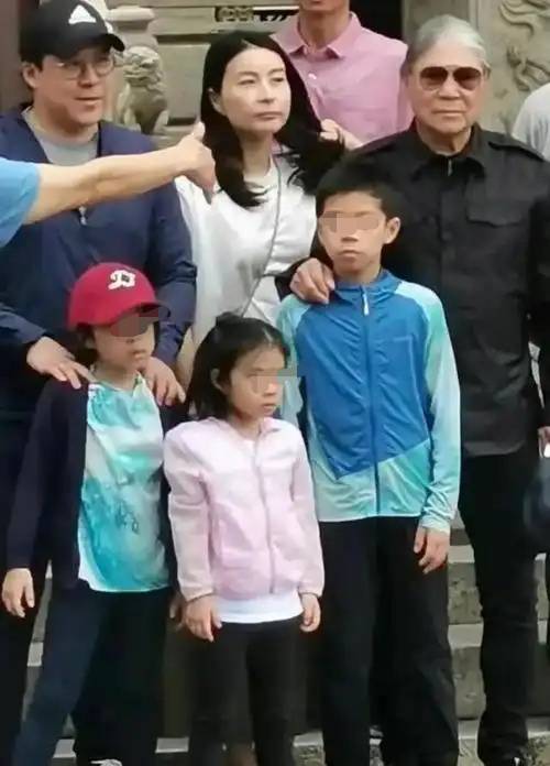 晶晶育儿遭公公吐槽网友却大赞其做法！必一运动·(B-Sports)网站郭(图3)